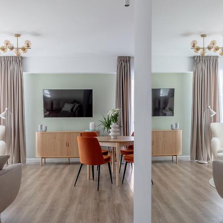 Dream Garden Apartment With Free Parking Sinaia Eksteriør billede