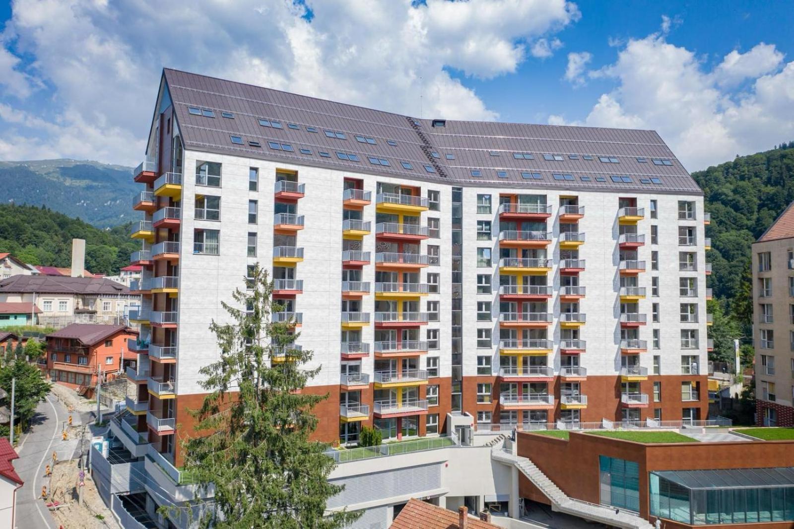 Dream Garden Apartment With Free Parking Sinaia Eksteriør billede
